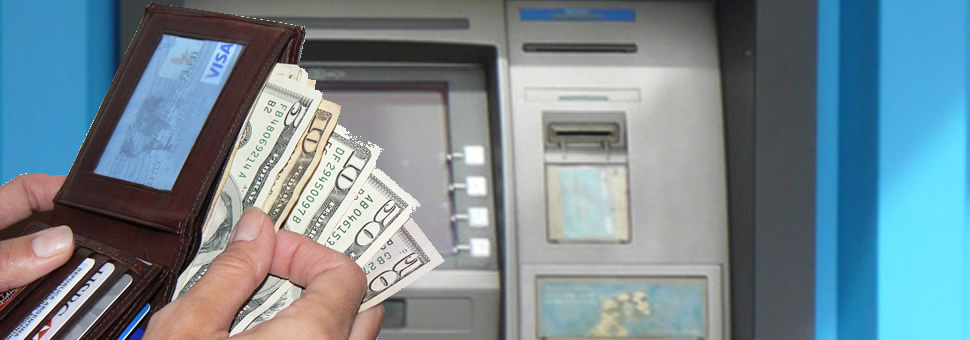 Bancos vuelven a habilitar el retiro de dólares en el exterior desde cuentas en pesos