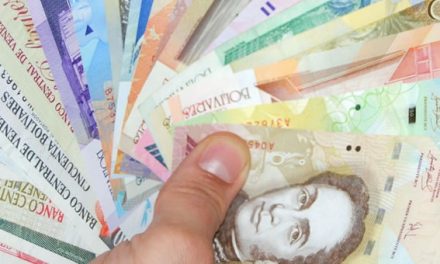 El dólar libre superó los 50 mil bolívares en Venezuela