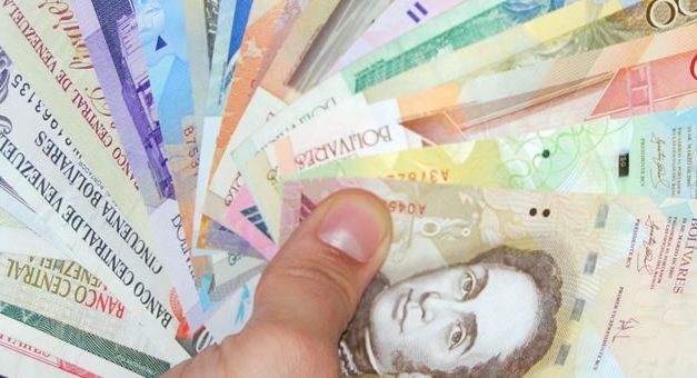 El dólar libre superó los 50 mil bolívares en Venezuela