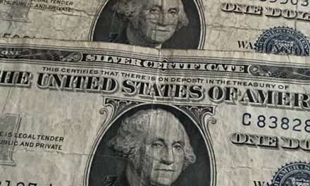 Aceptan en EEUU billetes de dólar viejos, rotos o manchados ?