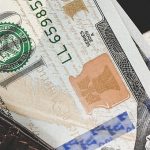 Beneficiarios nuevo IFE podrán comprar dólares oficiales?